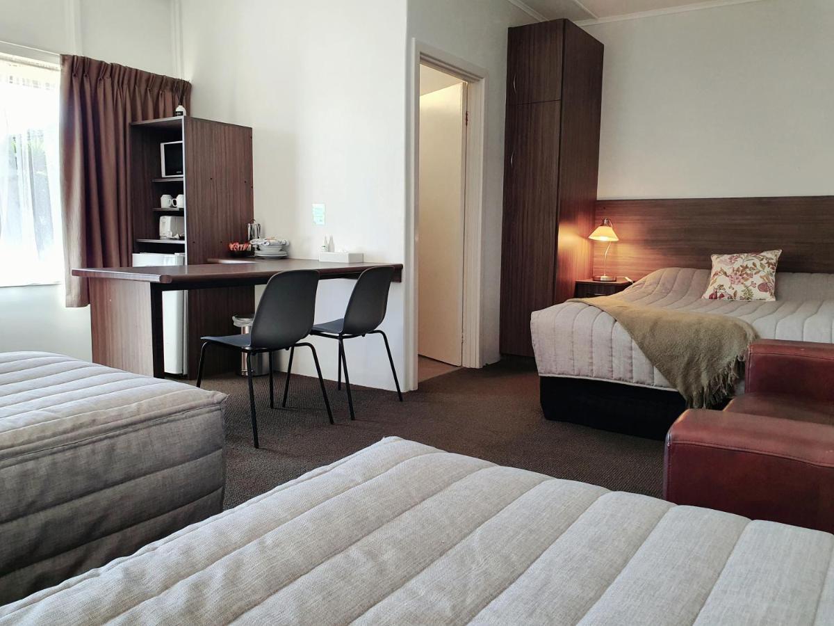 Motel Riverbend Тейлъм Бенд Екстериор снимка