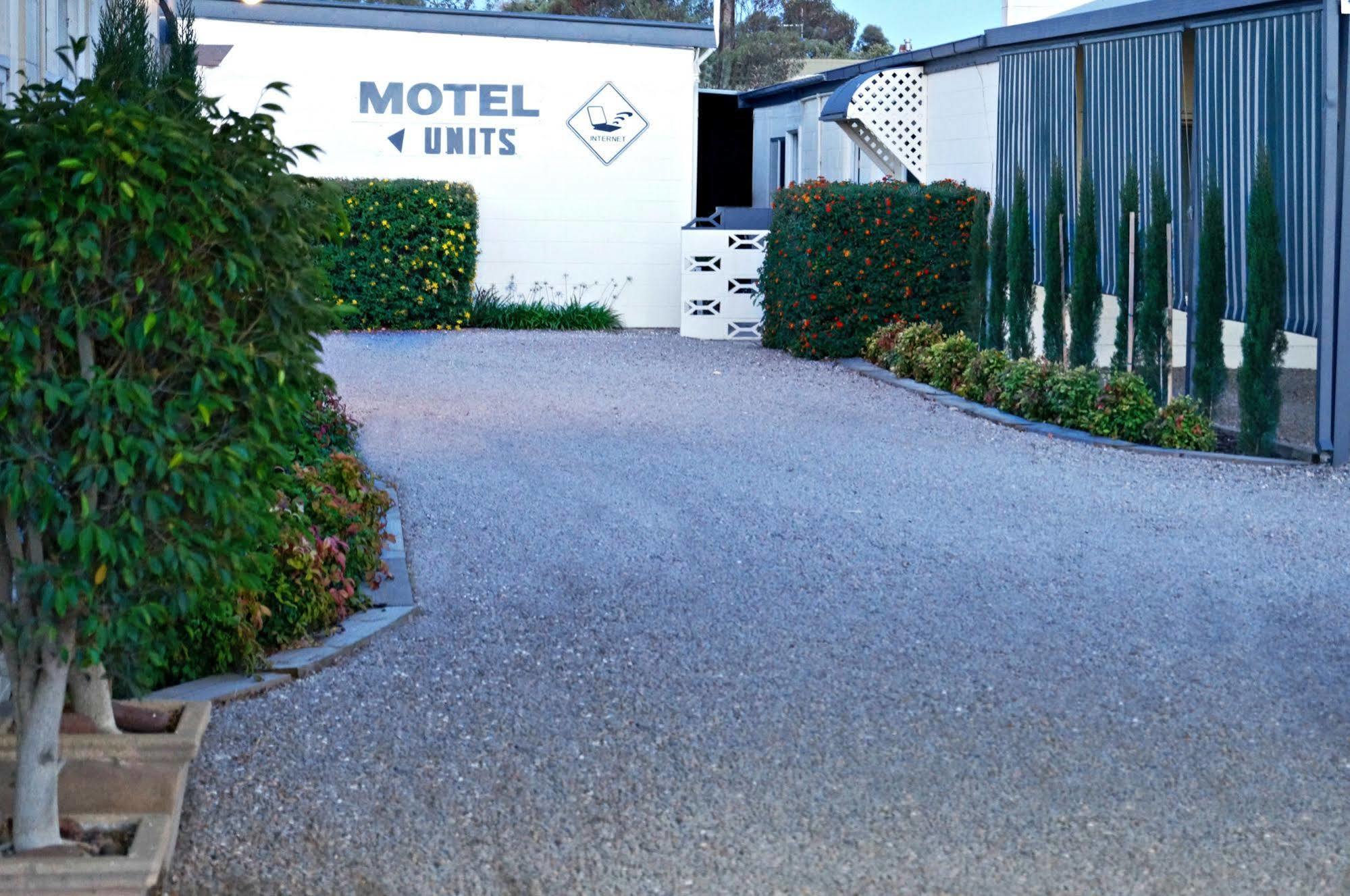 Motel Riverbend Тейлъм Бенд Екстериор снимка